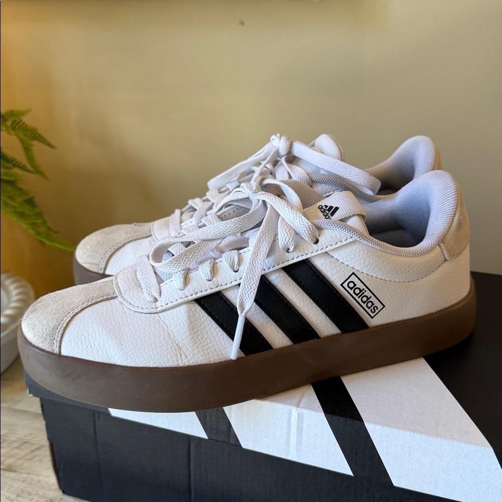 Adidas Women’s VL Court 3.0 Sneakers - Picture 2 of 15